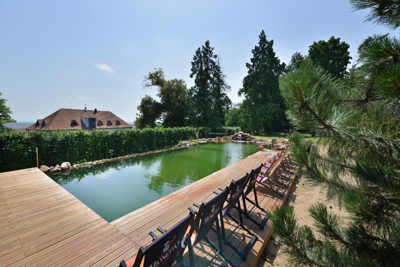 Chateau Loucen Garden Retreat 외부 사진