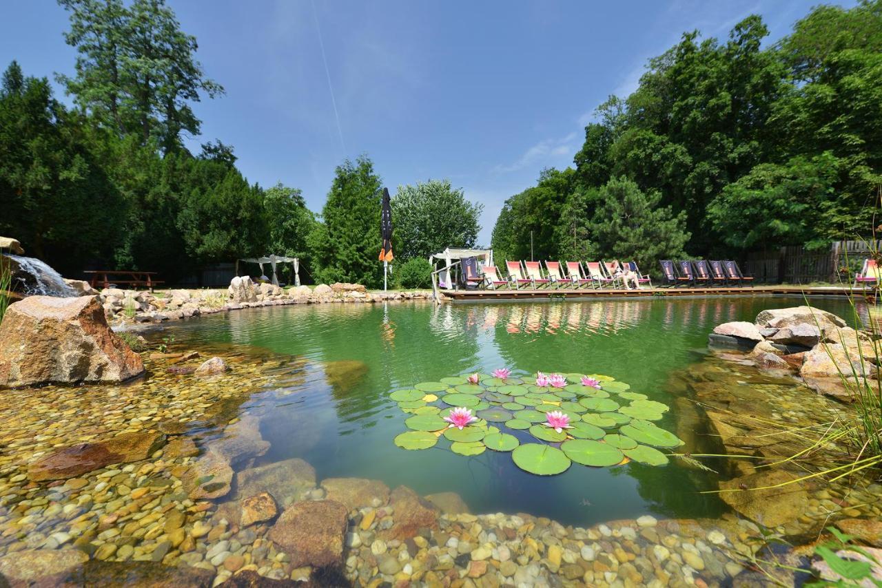 Chateau Loucen Garden Retreat 외부 사진