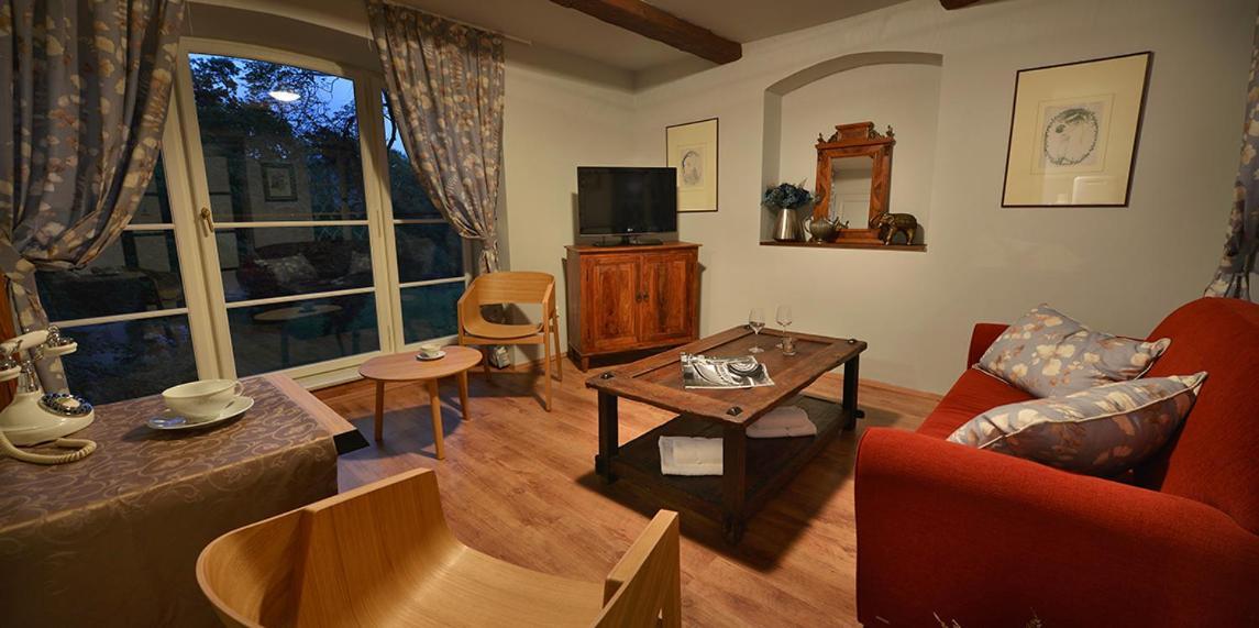 Chateau Loucen Garden Retreat 외부 사진