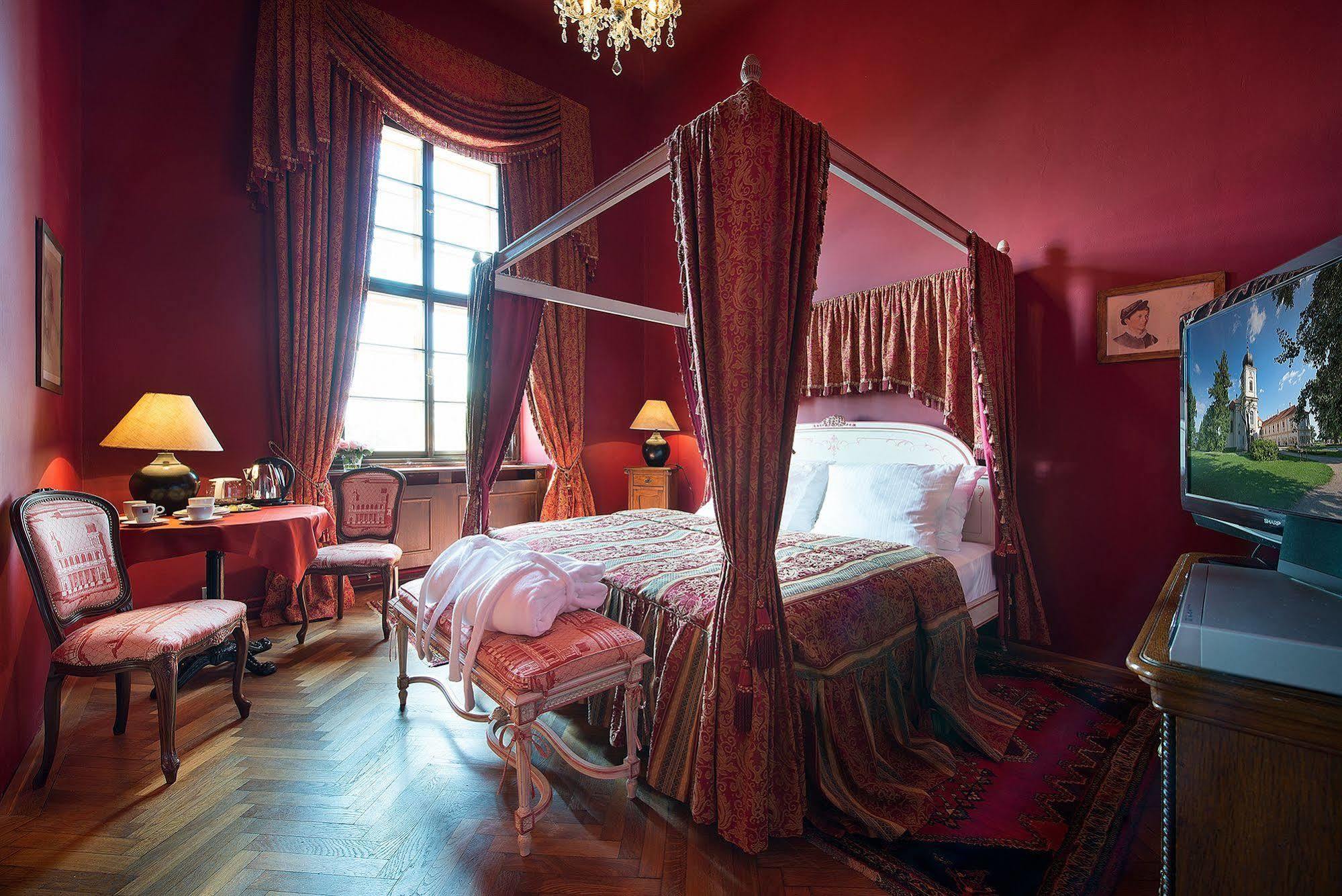 Chateau Loucen Garden Retreat 외부 사진