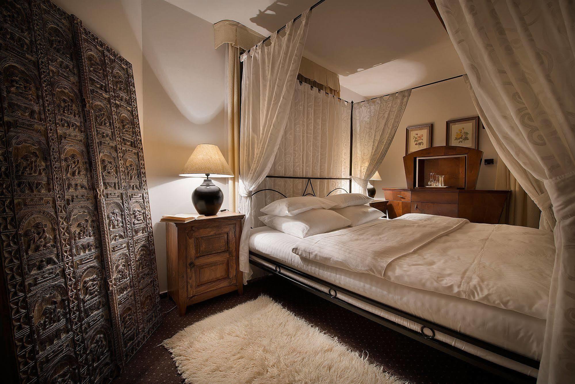 Chateau Loucen Garden Retreat 외부 사진